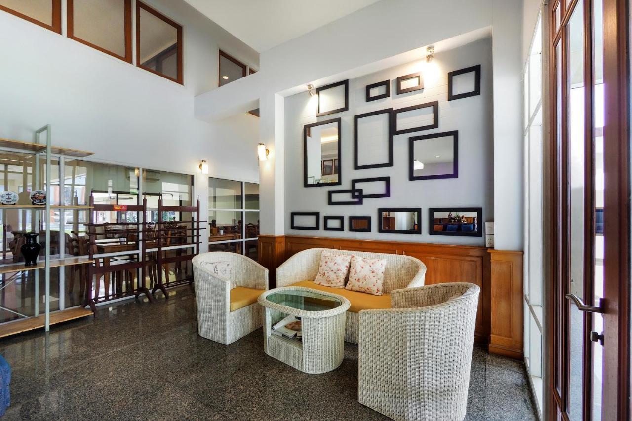 Oyo 859 Golden Land Hotel Чианграй Экстерьер фото