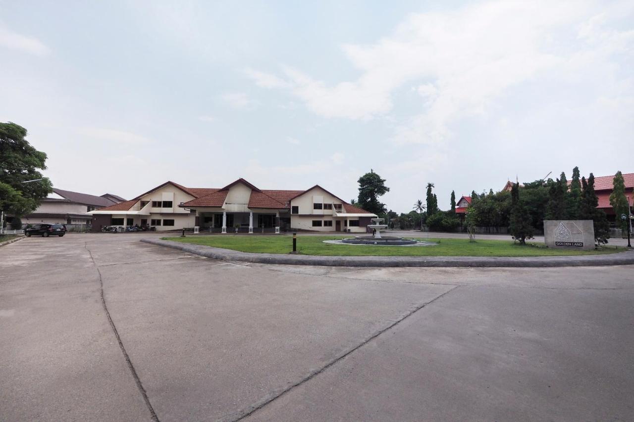 Oyo 859 Golden Land Hotel Чианграй Экстерьер фото