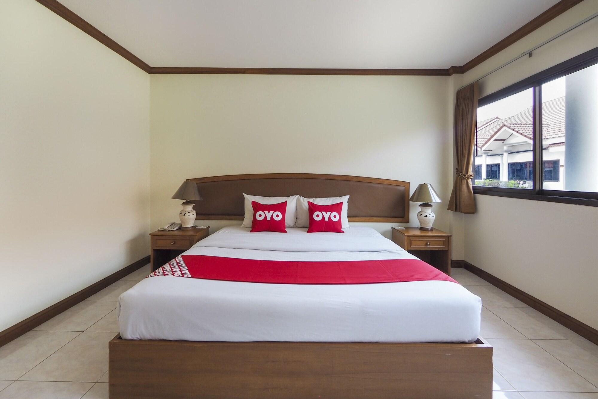 Oyo 859 Golden Land Hotel Чианграй Экстерьер фото