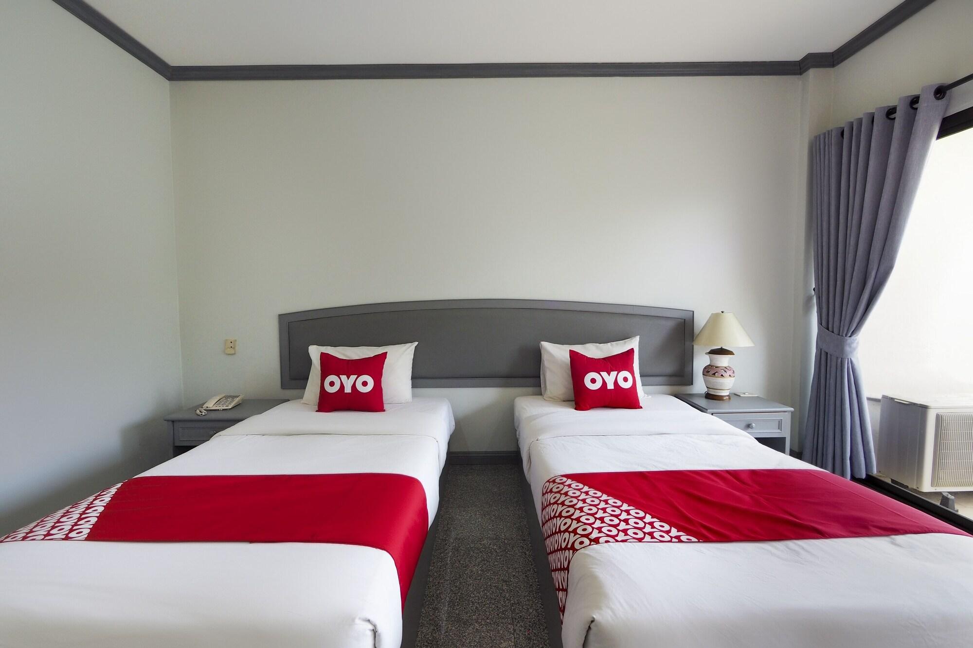 Oyo 859 Golden Land Hotel Чианграй Экстерьер фото