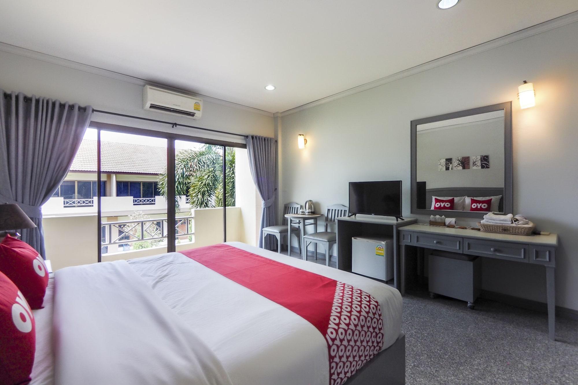 Oyo 859 Golden Land Hotel Чианграй Экстерьер фото