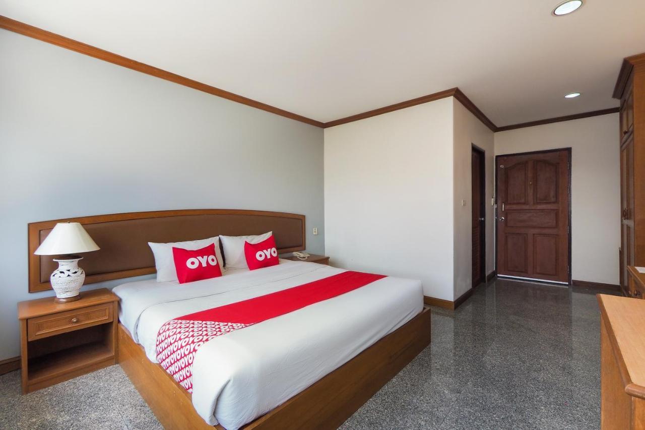Oyo 859 Golden Land Hotel Чианграй Экстерьер фото