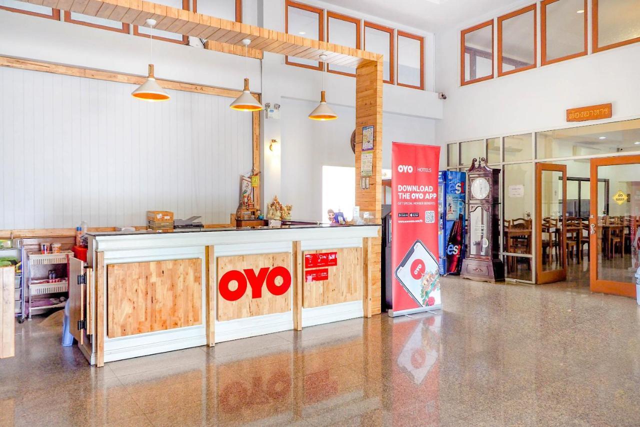 Oyo 859 Golden Land Hotel Чианграй Экстерьер фото