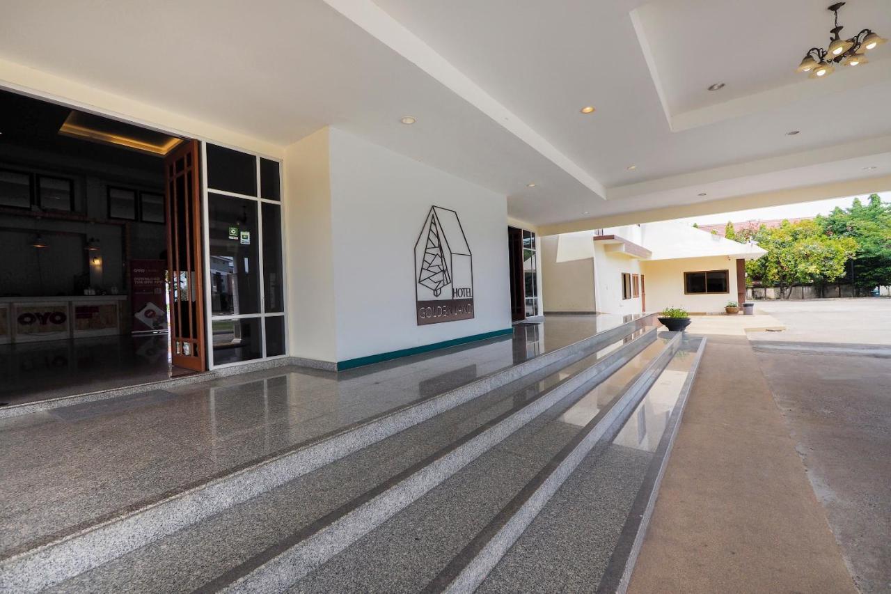 Oyo 859 Golden Land Hotel Чианграй Экстерьер фото